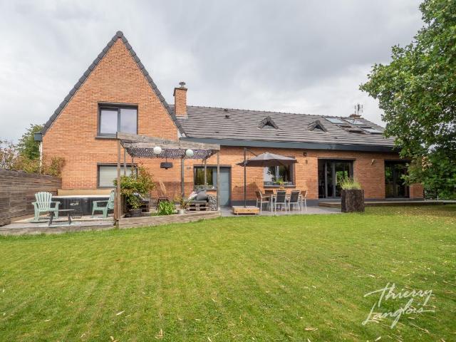 Maison 9 pièces 199 m²