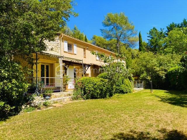 Maison 9 pièces 192 m²