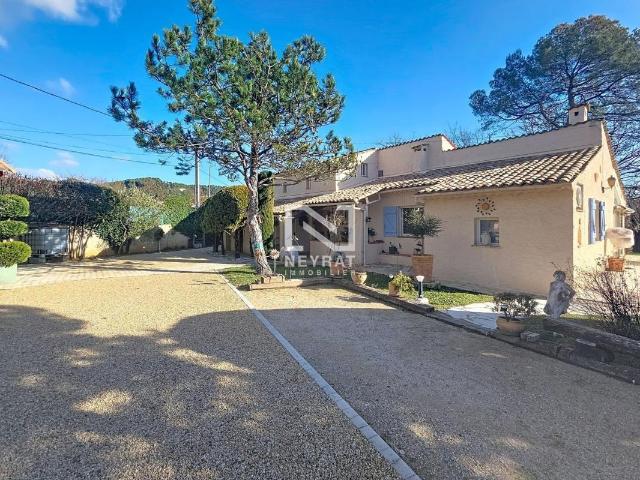 Maison 9 pièces 193 m²