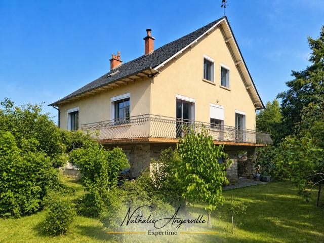 Maison 9 pièces 205 m²