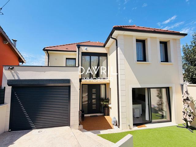 Maison 9 pièces 205 m²