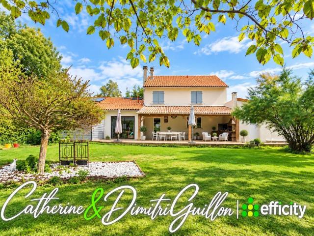 Maison 9 pièces 205 m²