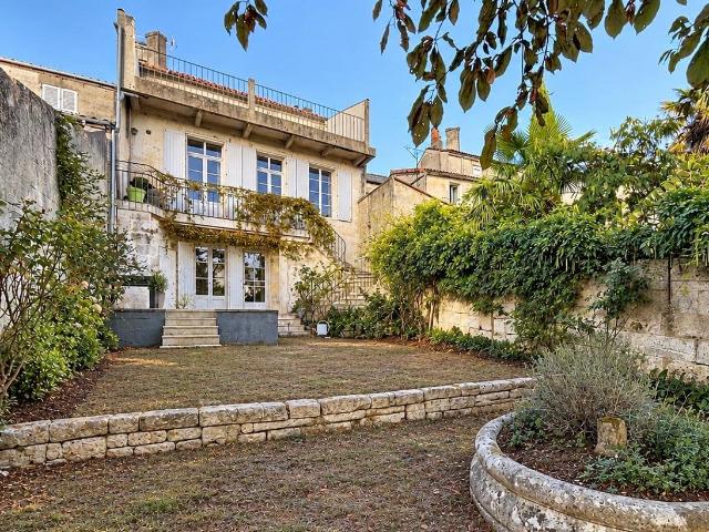 Maison 9 pièces 205 m²