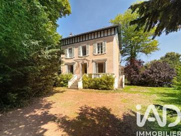 Maison 9 pièces 205 m²