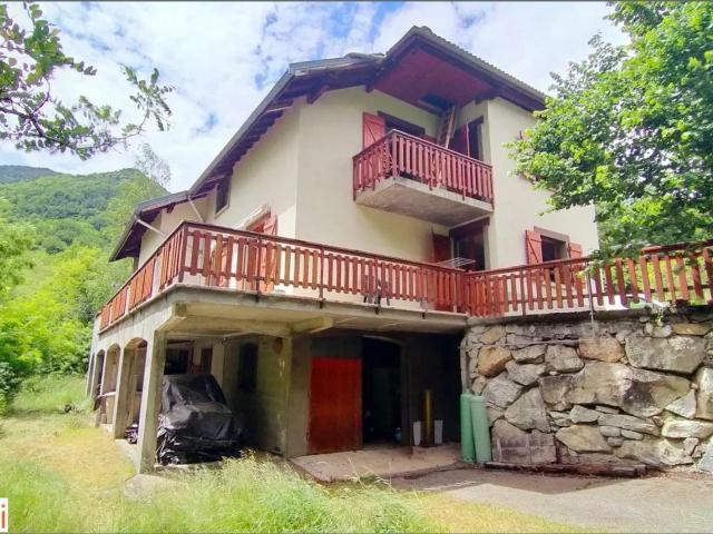 Maison 9 pièces 205 m²
