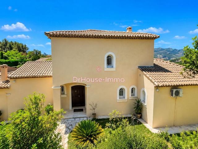 Maison 9 pièces 206 m²