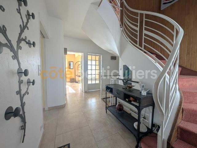 Maison 9 pièces 207 m²