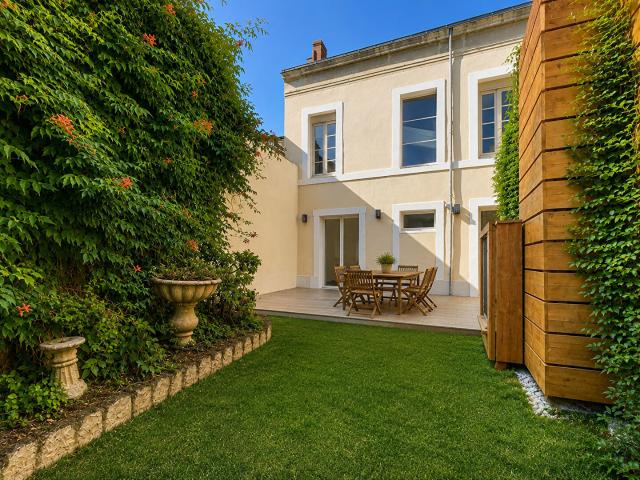 Maison 9 pièces 207 m²