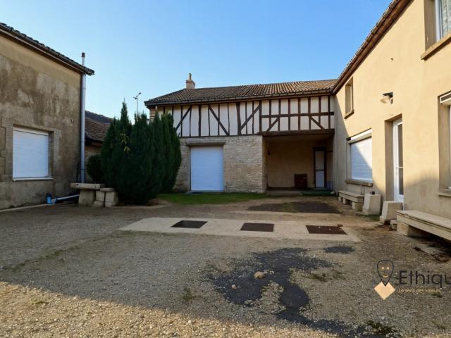 Maison 9 pièces 208 m²