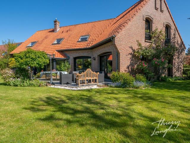 Maison 9 pièces 208 m²