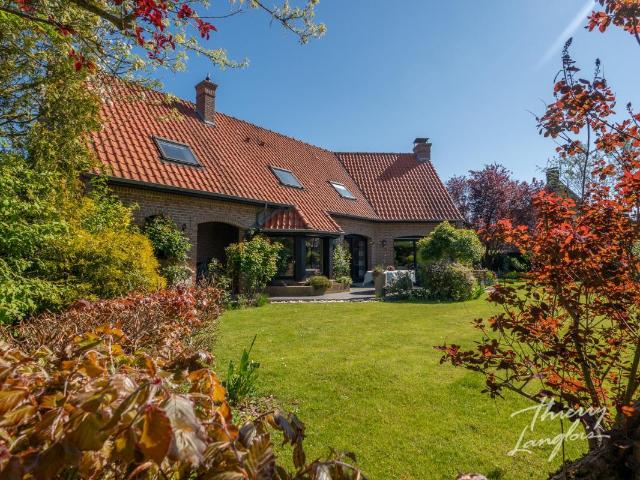 Maison 9 pièces 208 m²