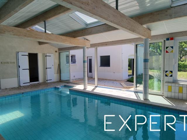 Maison 9 pièces 208 m²