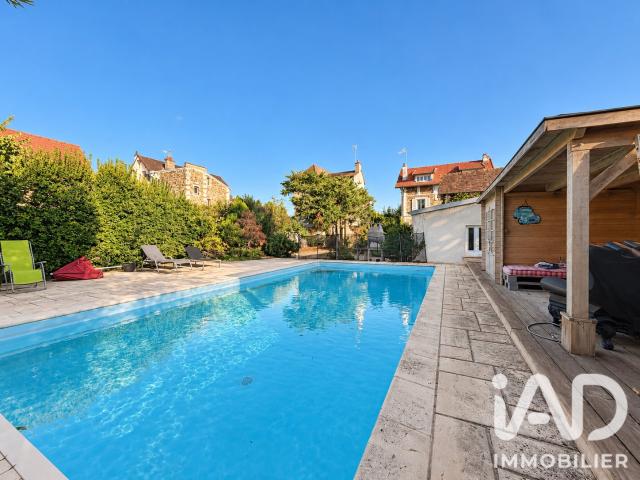 Maison 11 pièces 208 m²