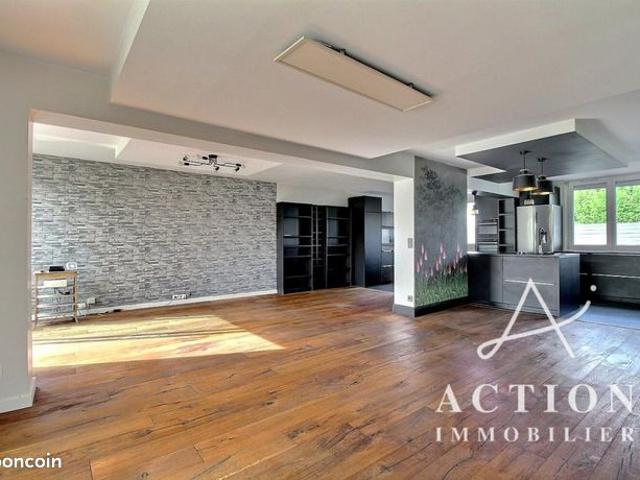 Maison 9 pièces 208 m²