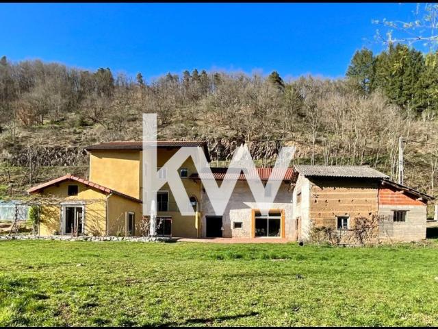 Maison 9 pièces 208 m²