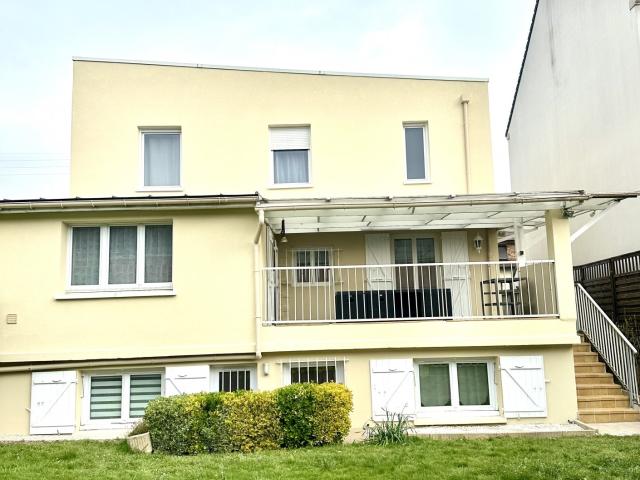 Maison 9 pièces 200 m²
