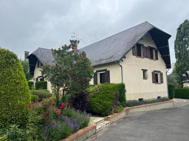 Maison 9 pièces 200 m²