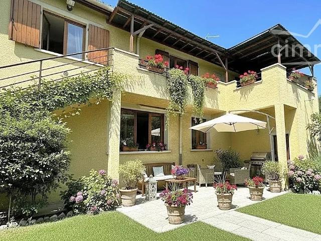 Maison 9 pièces 200 m²