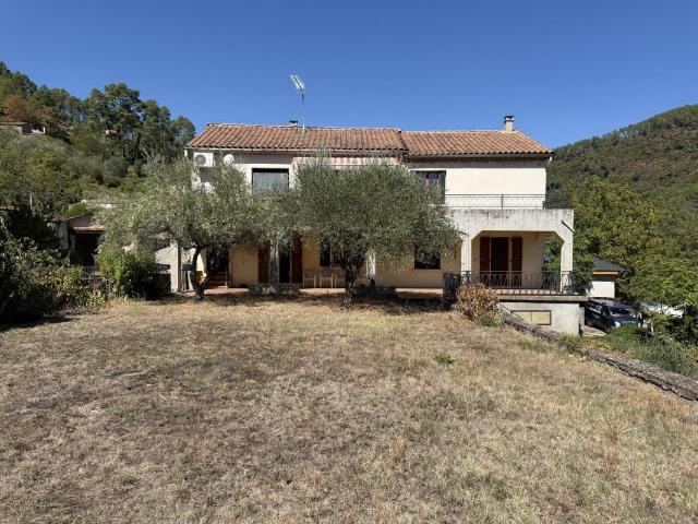 Maison 9 pièces 200 m²