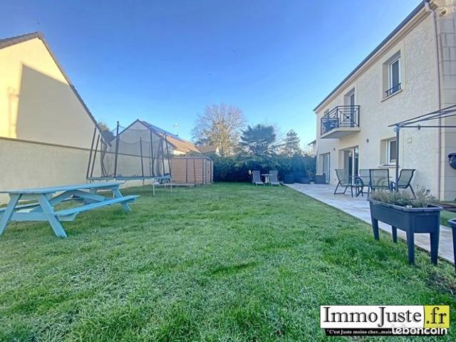 Maison 9 pièces 200 m²