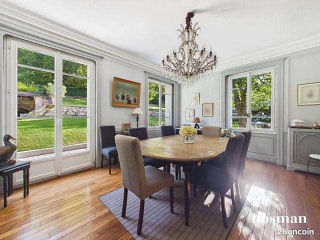 Maison 9 pièces 200 m²