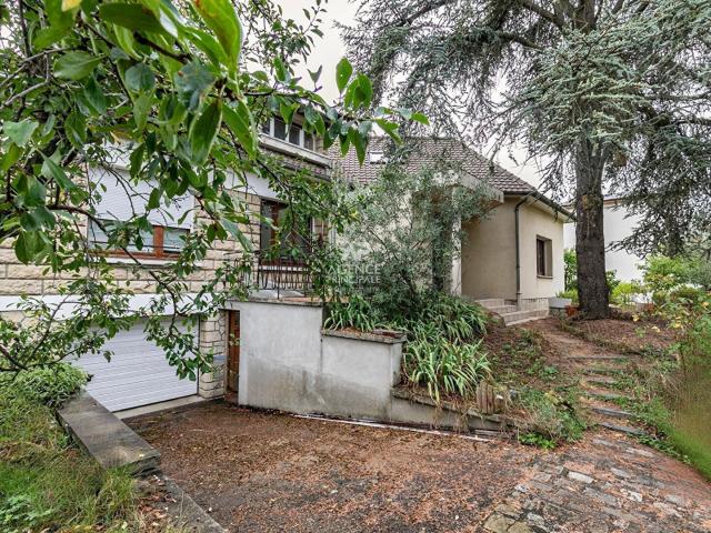 Maison 9 pièces 200 m²