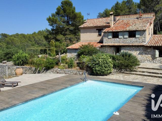 Maison 9 pièces 200 m²