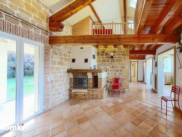 Maison 9 pièces 200 m²