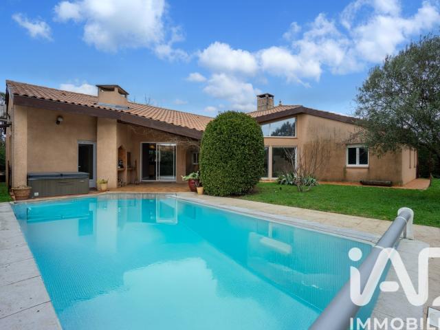 Maison 9 pièces 200 m²