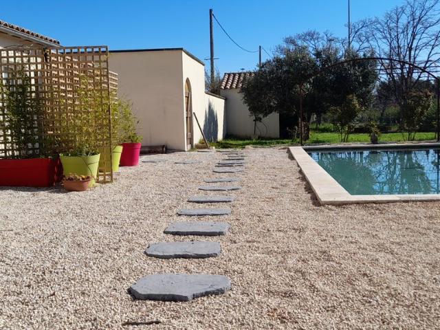 Maison 9 pièces, 200 m² à louer à Le Pontet 84130