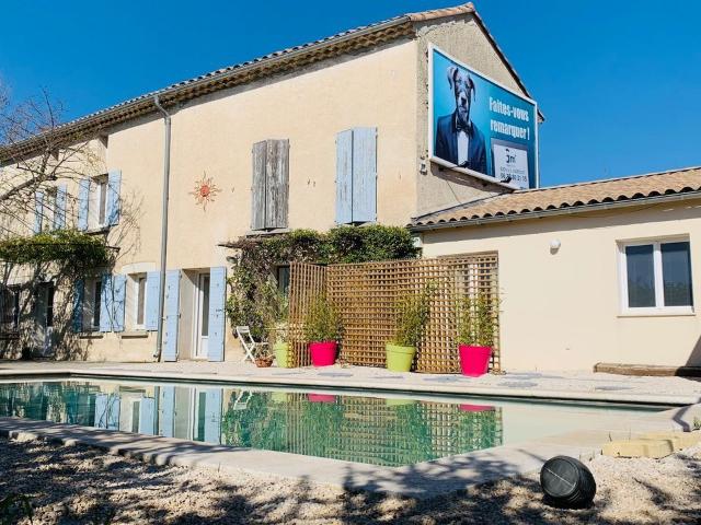 Maison 9 pièces, 200 m² à louer à Le Pontet 84130