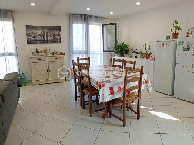 Maison 9 pièces 201 m²