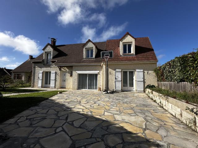 Maison 9 pièces 201 m²