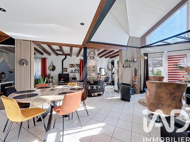 Maison 9 pièces 201 m²
