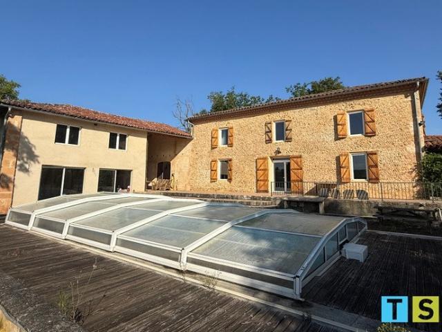 Maison 9 pièces 201 m²