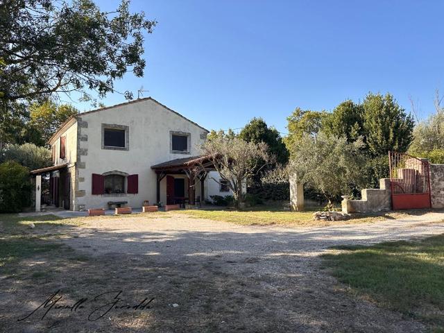 Maison 9 pièces 202 m²