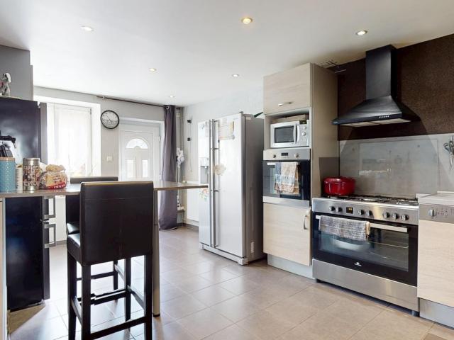 Maison 9 pièces 202 m²