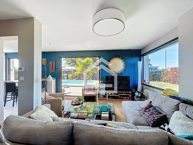 Maison 9 pièces 203 m²