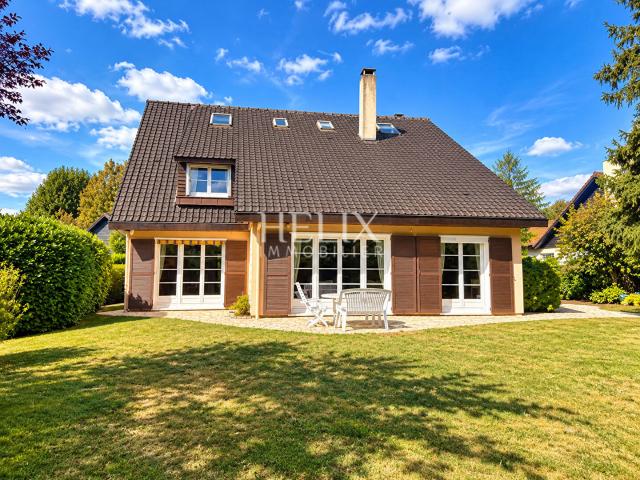 Maison 9 pièces 214 m²