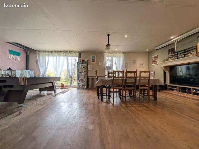 Maison 9 pièces 214 m²