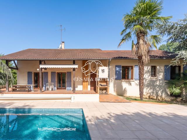Maison 9 pièces 215 m²