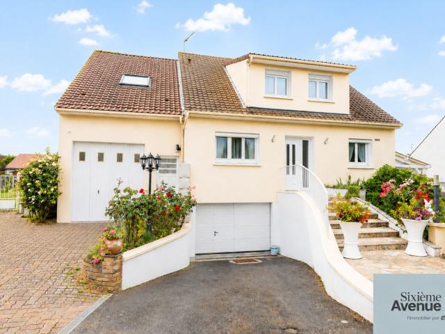 Maison 9 pièces 215 m²