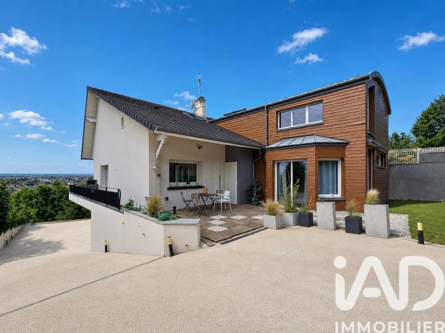 Maison 9 pièces 215 m²