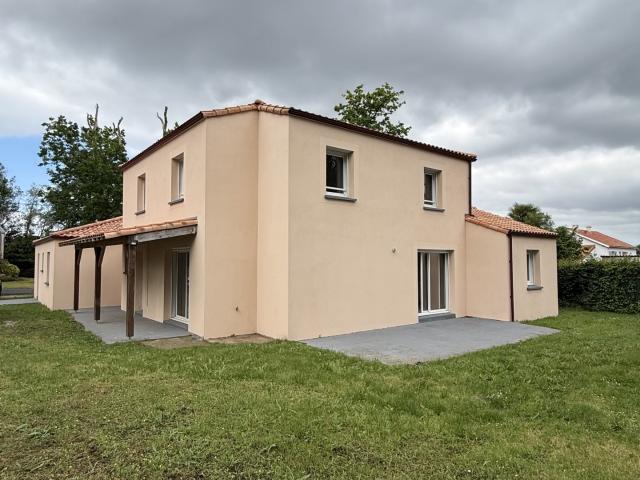Maison 9 pièces 215 m²