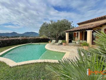 Maison 9 pièces 215 m²