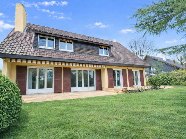 Maison 9 pièces 217 m²