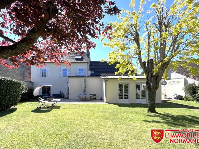 Maison 9 pièces 217 m²