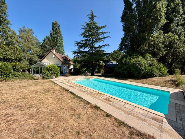Maison 9 pièces 217 m²