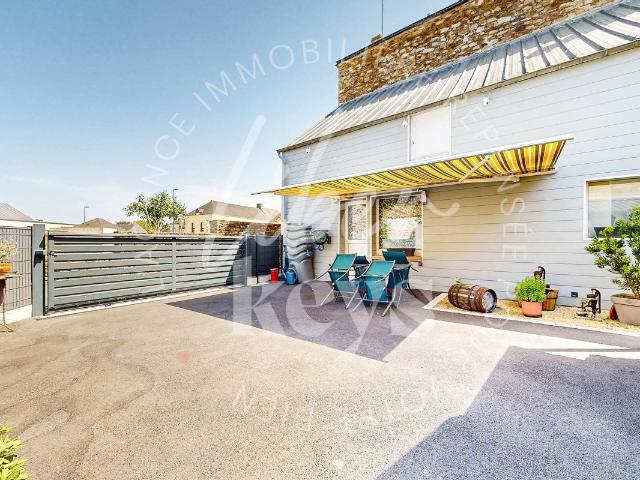 Maison 9 pièces 217 m²