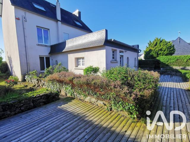 Maison 9 pièces 217 m²